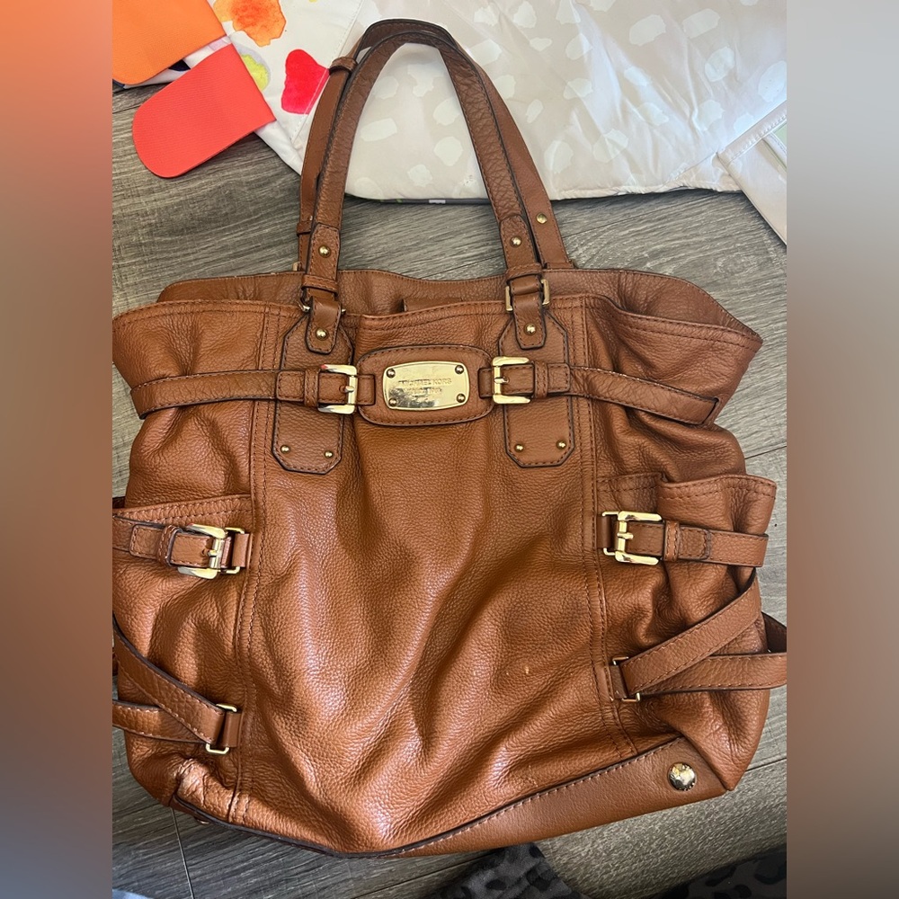 Michael Kors Gansevoort Leather Large NS Tote Bag with Gold Hardware y2k